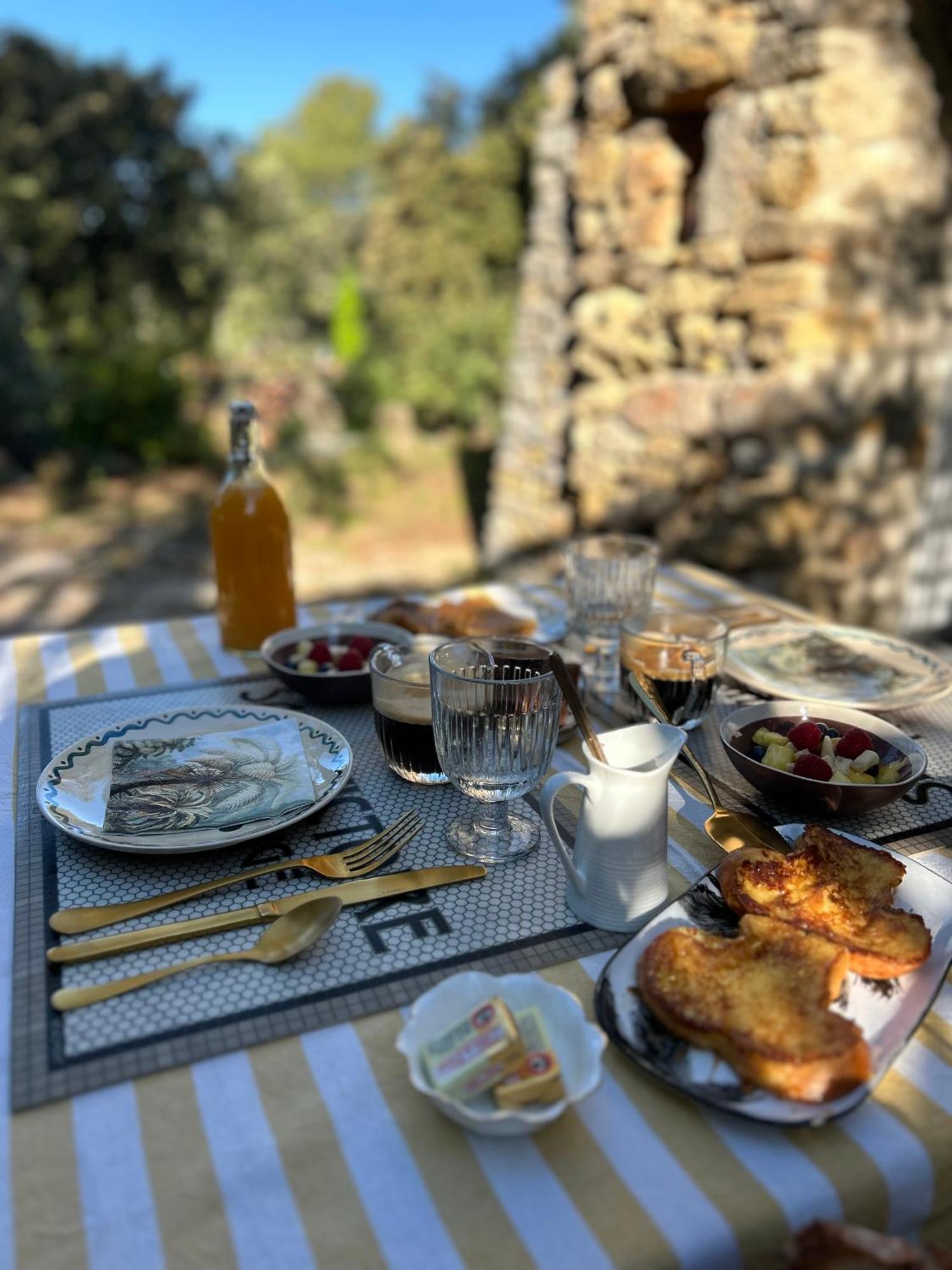 Les Cabanons Sainte Victoire Hotel Екстериор снимка